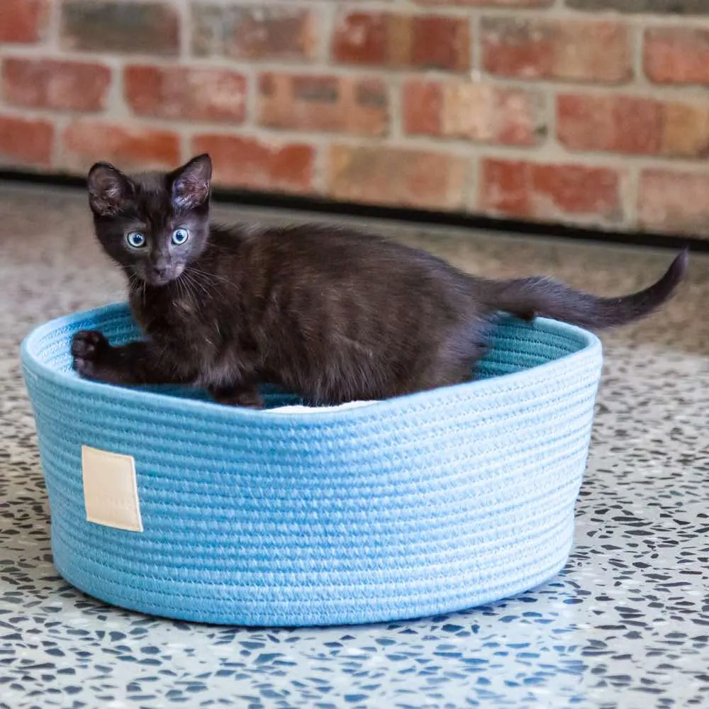 FuzzYard Life Rope Basket Pet Bed (Soft Blush)
