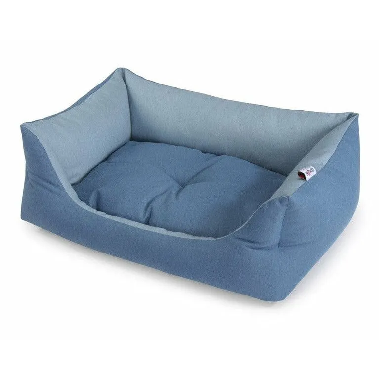 Rectangular bed with wadding,